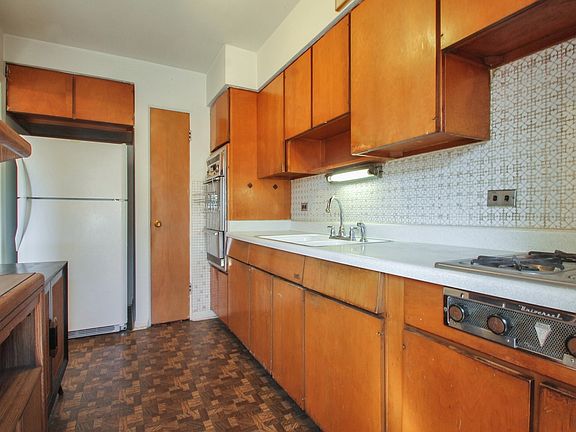 4th image of 4953 N Kimball Ave #2W