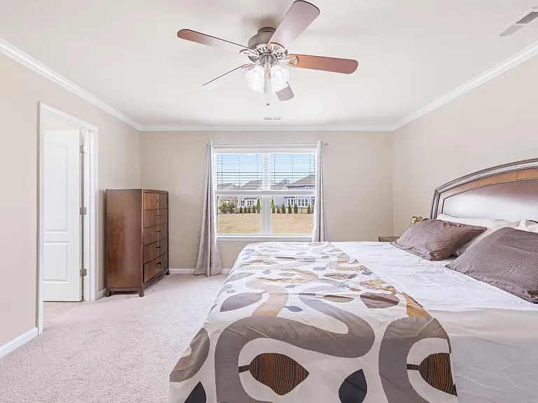 1084 Crescent Moon Dr — Photo 29