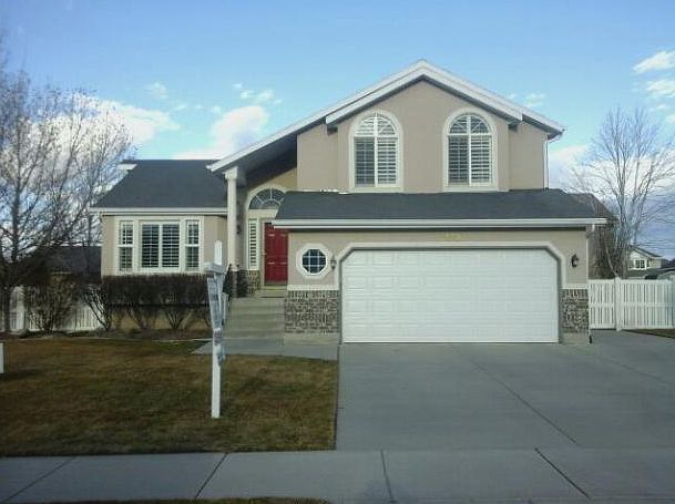 11592 Olive Berry Ln. Front View