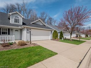30100 Ginger Ct #40B, North Olmsted, OH