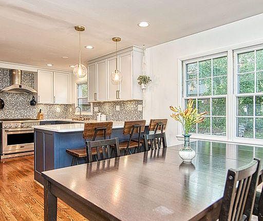 4th image of 3023 Battersea Ln