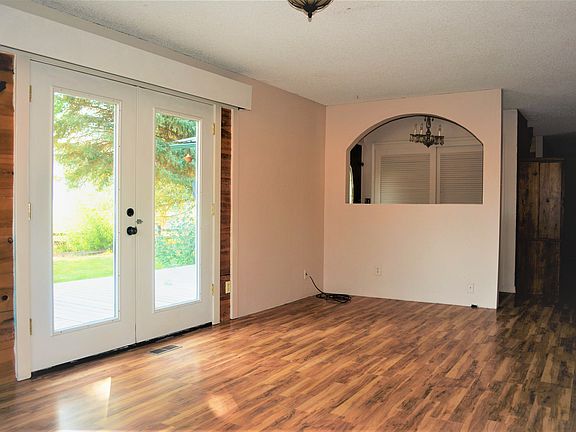 3rd image of 1813 SE Bull Blvd