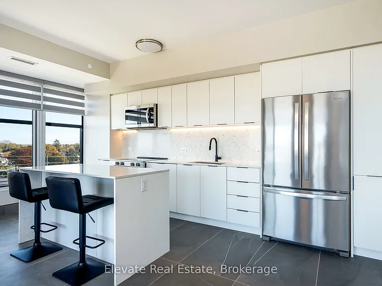 31 Huron St #405 — Photo 17