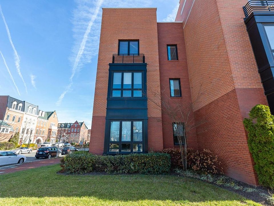 1st image of 611 E Custis Ave