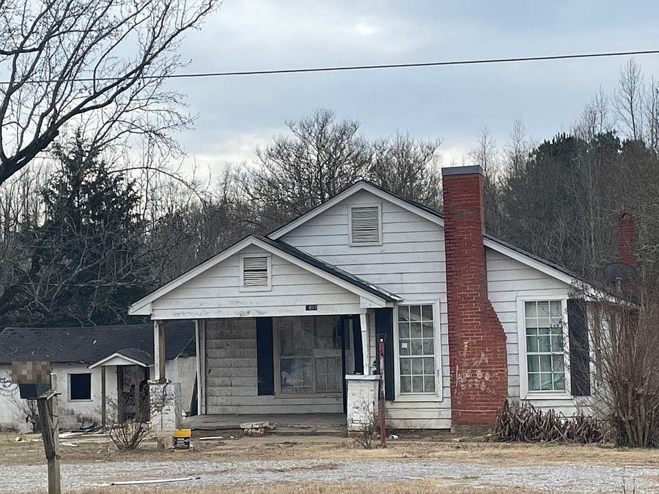 1st image of 3801 7th St N