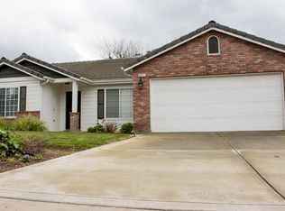 631 W Russell Ave, Visalia, CA 93277