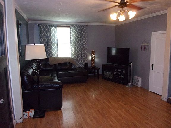 2nd image of 523 W 6th St