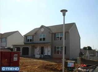 1018 Rosebud St, Reading, PA 19605