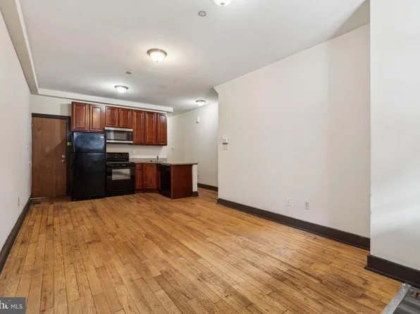 1932 N 18th St, Philadelphia, PA 19121