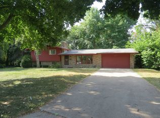 2000 Sharon Ct, Midland, MI 48642