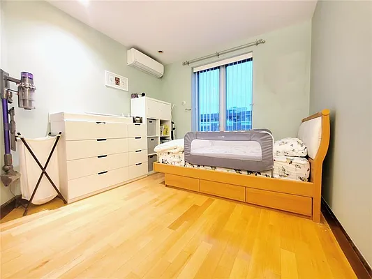 Sold by Remax Real Estate Professionals | media 23