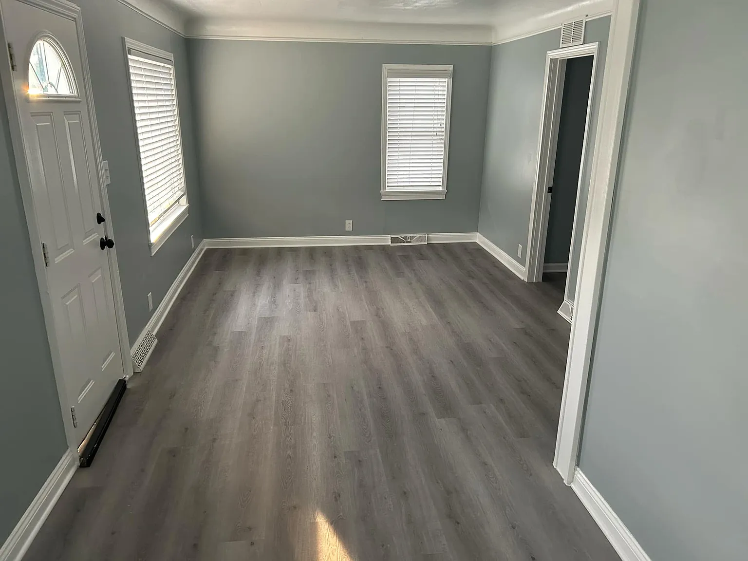 2 bed, 702 sqft, $1,800 — Photo 3