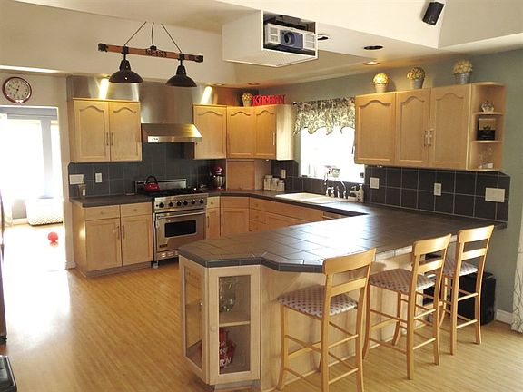 4th image of 2741 Wildrose Dr