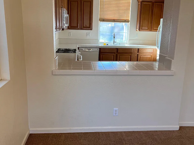 991 Beymer Loop — Photo 4