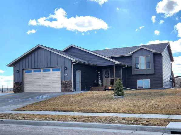 325 Giants Dr, Rapid City, SD 57701