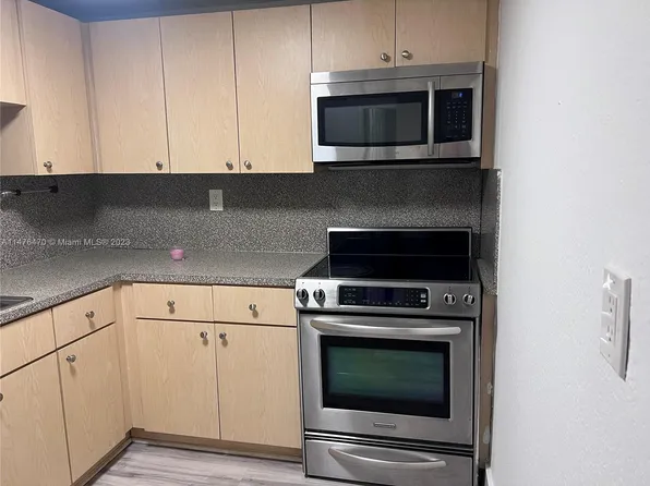 606 W 81st St APT 229, Hialeah, FL 33014