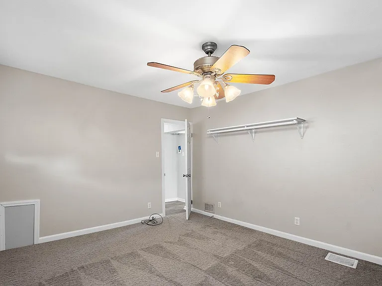 701 Monterey St — Photo 9