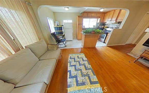 5th image of 2534 E Van Buren St