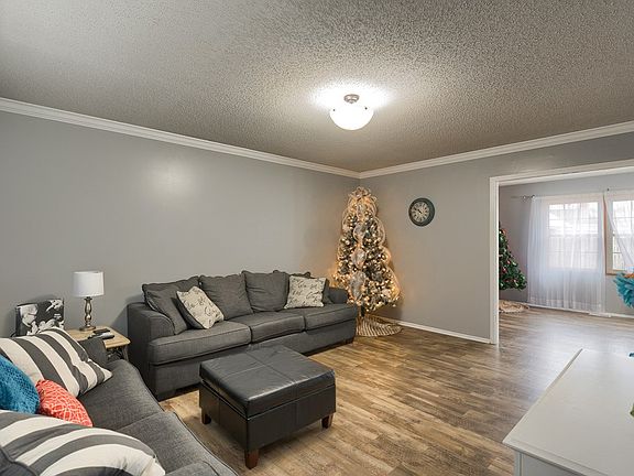 4th image of 2233 Middleground Dr