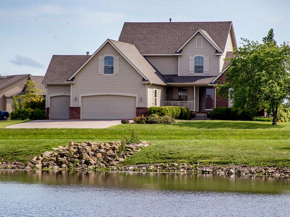 1st image of 340 Sienna Dr