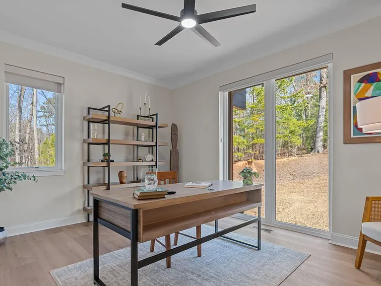 704 Russell St — Photo 20