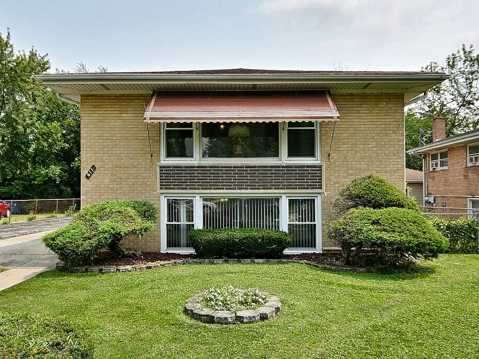 1st image of 611 N Lincoln Ave