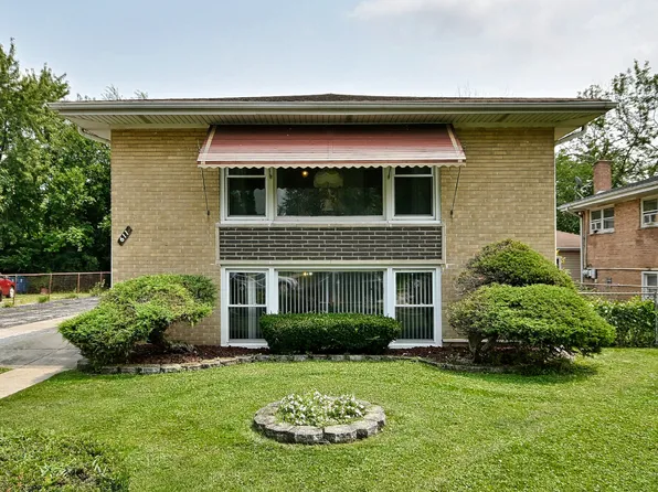 611 N Lincoln Ave, Addison, IL 60101