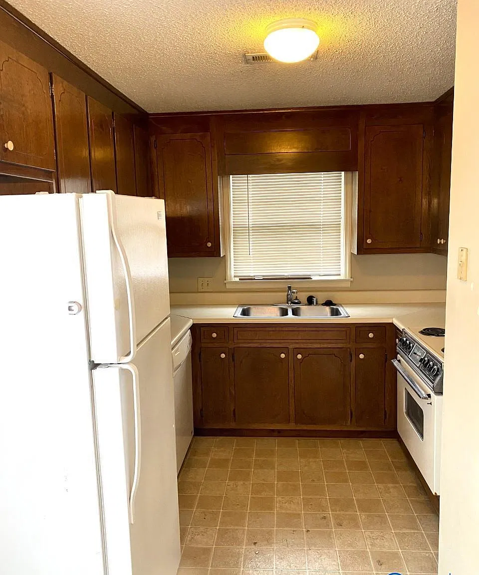 2 bed, 2.0 bath, 981 sqft, $1,050 — Photo 4