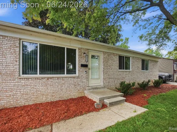 18432 Mesle St, Roseville, MI 48066