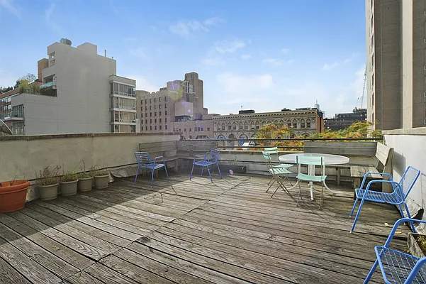 Rented by Corcoran | media 25