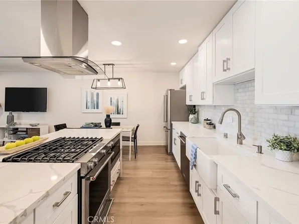 2411 Prospect Ave APT 128, Hermosa Beach, CA 90254
