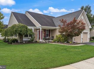 33 Hibiscus Dr, Marlton, NJ 08053