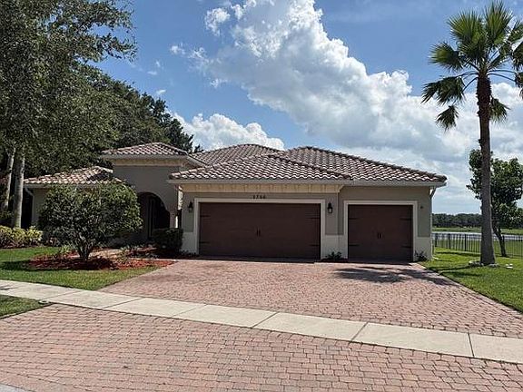 2nd image of 3700 Paradiso Cir