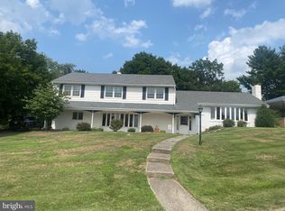 1669 Sleepy Hollow Rd, York, PA 17403