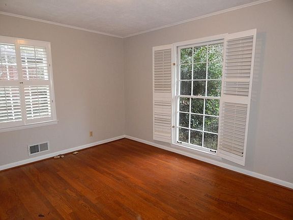 5th image of 4489 Leonora Dr
