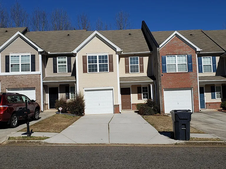 1636 Little Creek Dr — Photo 1