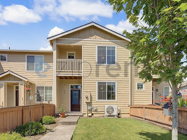 7142 NE 155th Pl — Photo 1