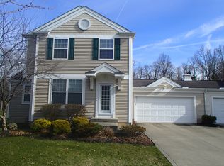 26650 Village Ln #27, Olmsted Falls, OH 44138