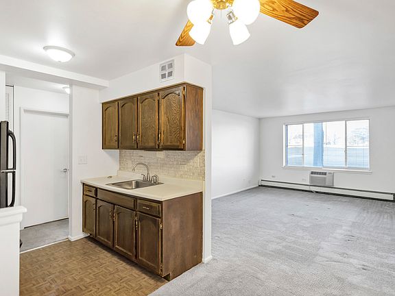 2nd image of 1880 Bonnie Ln APT 104