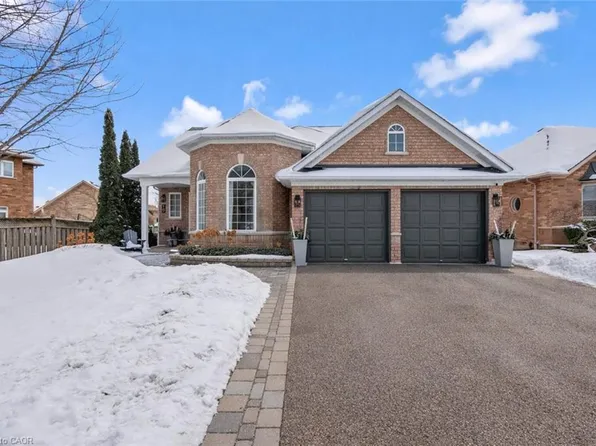 10 Anderson Ct, Hamilton, ON L9G 4Z7