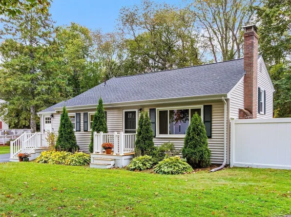 71 Conlyn Ave, Franklin, MA 02038