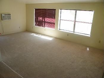3rd image of 14 NW Compass Dr