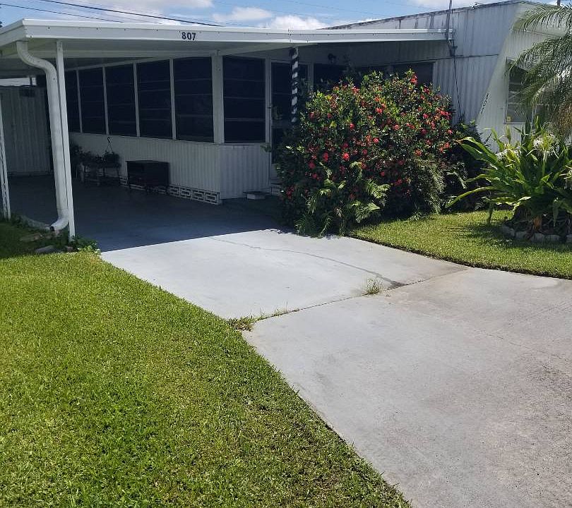 1st image of 807 52nd Avenue Ln W