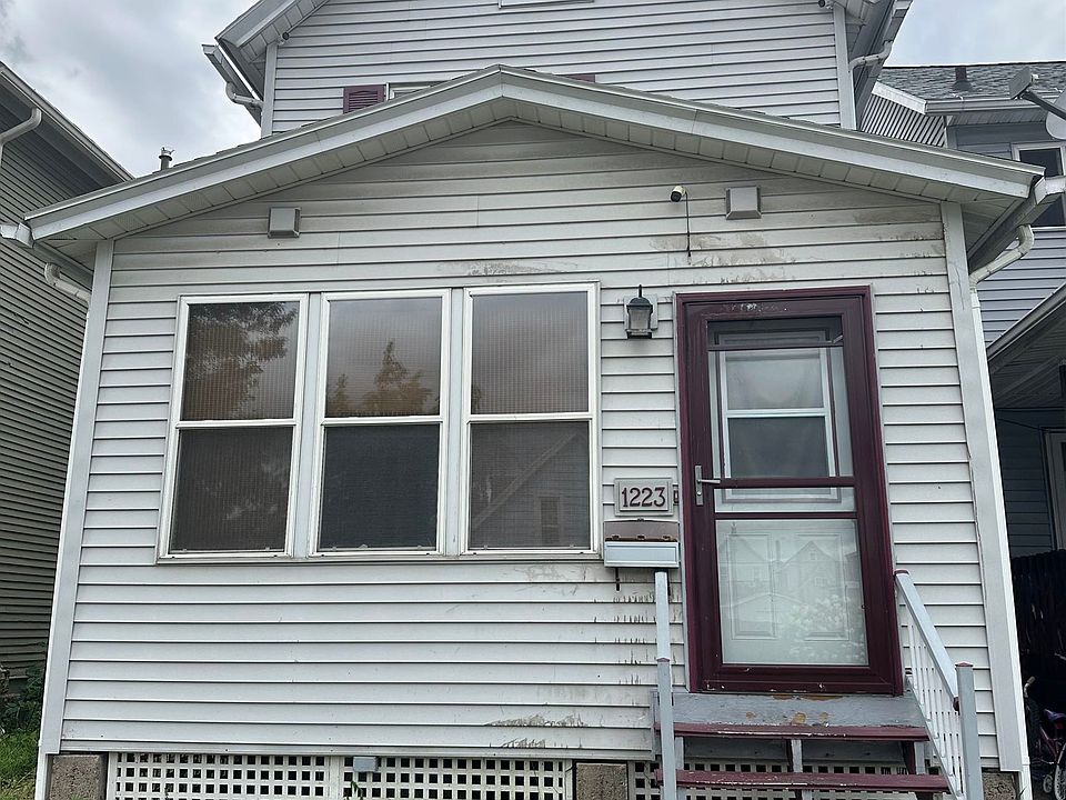 2nd image of 1223 Lincoln Ave