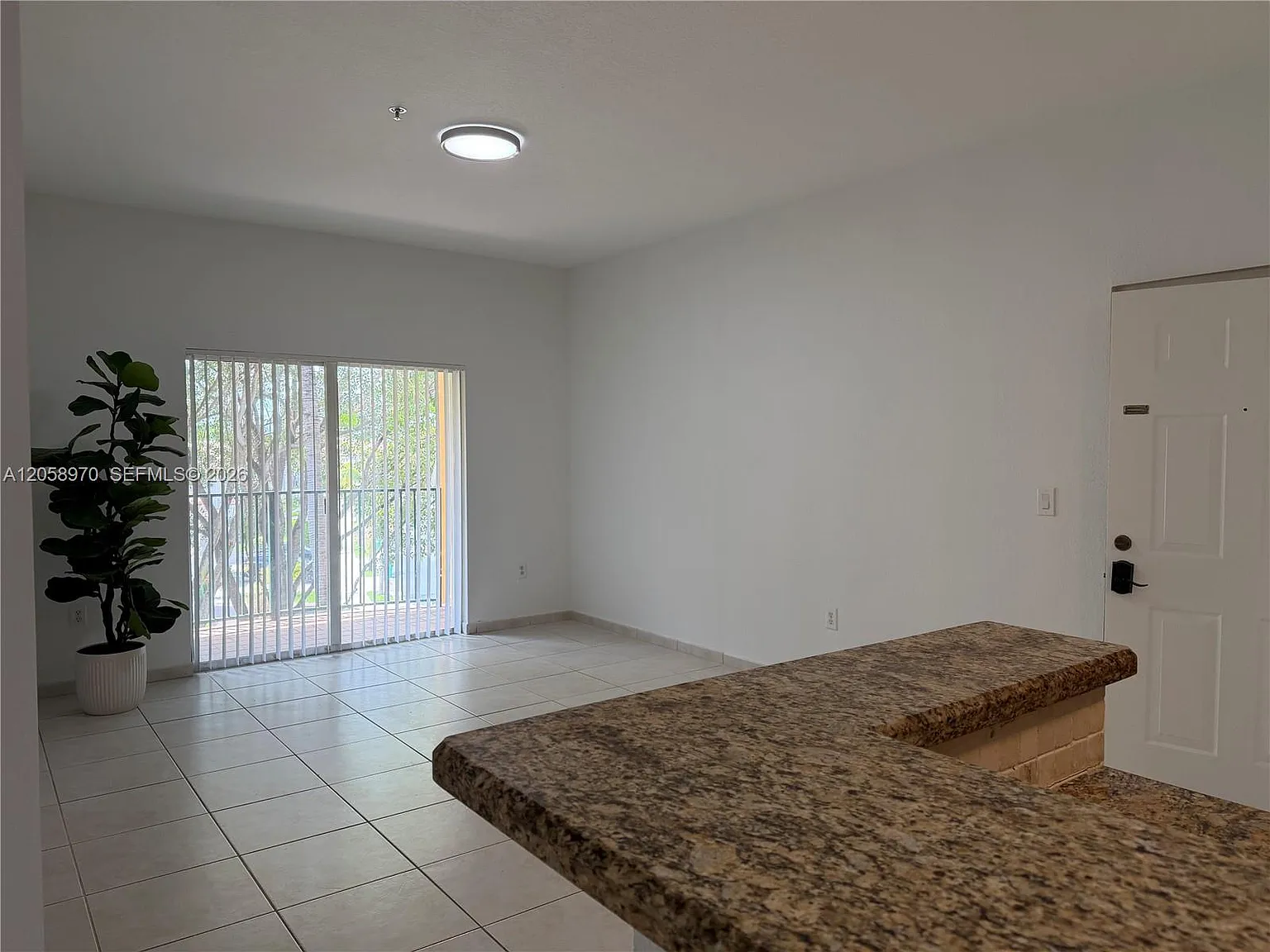 Palm Gardens At Doral Con — Photo 3