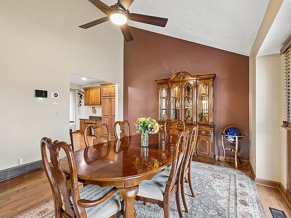 5th image of 12910 S 29th Pl