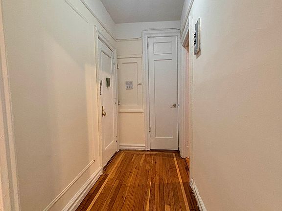 4th image of 10 Cooper St APT 1G