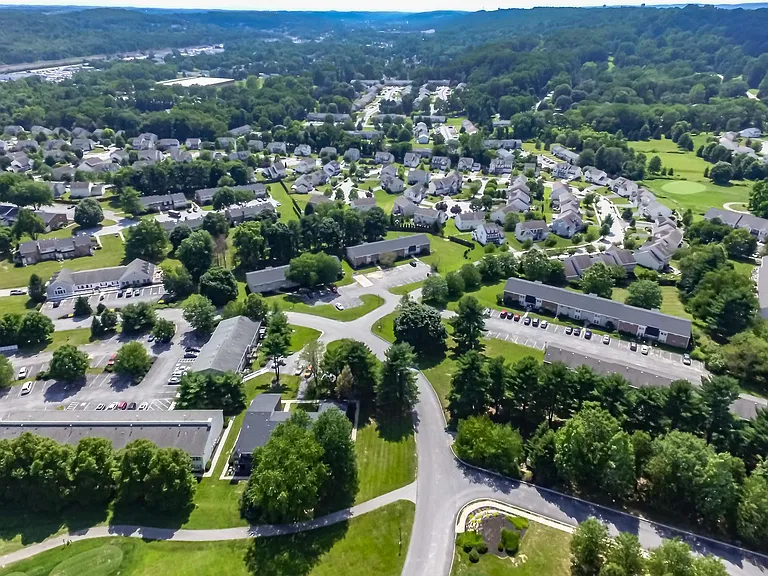 The Fairways Apartments and Townhomes — Photo 36