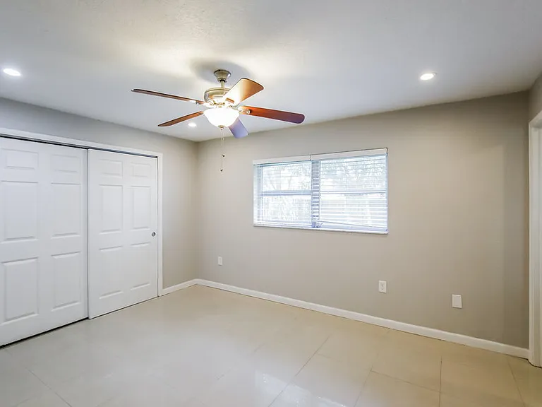 11460 NW 40th Pl — Photo 8