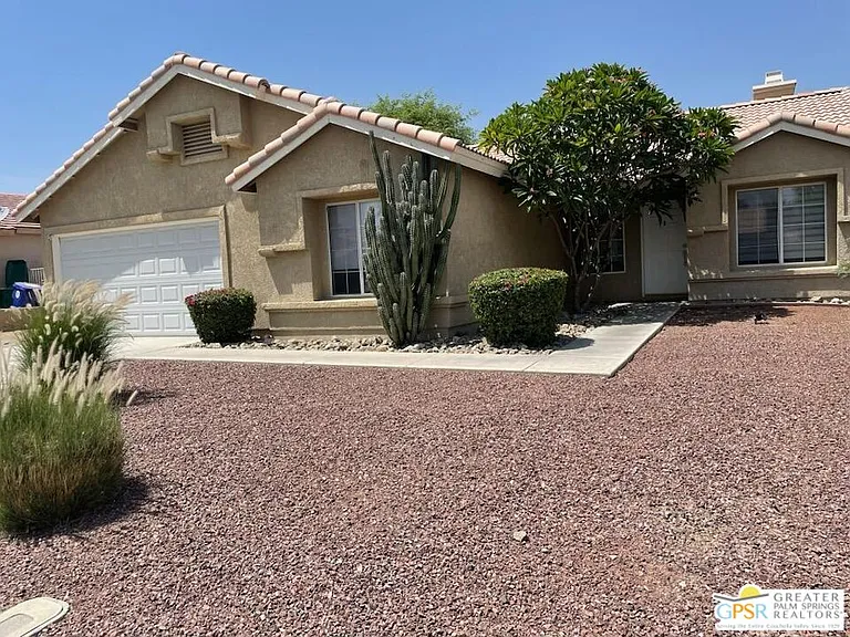 79170 Diane Dr — Photo 2